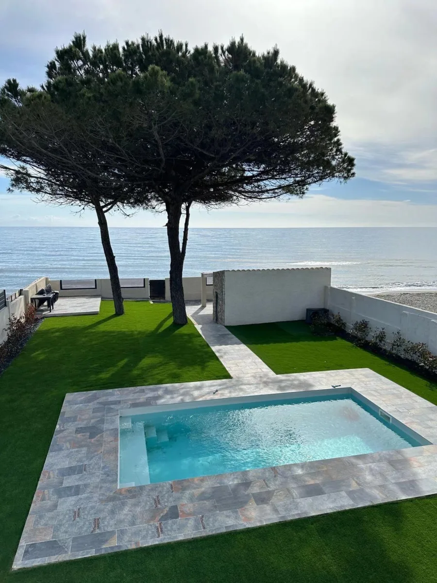 Photo du bien « VILLA STANDING AVEC PISCINE – FACE À LA MER »